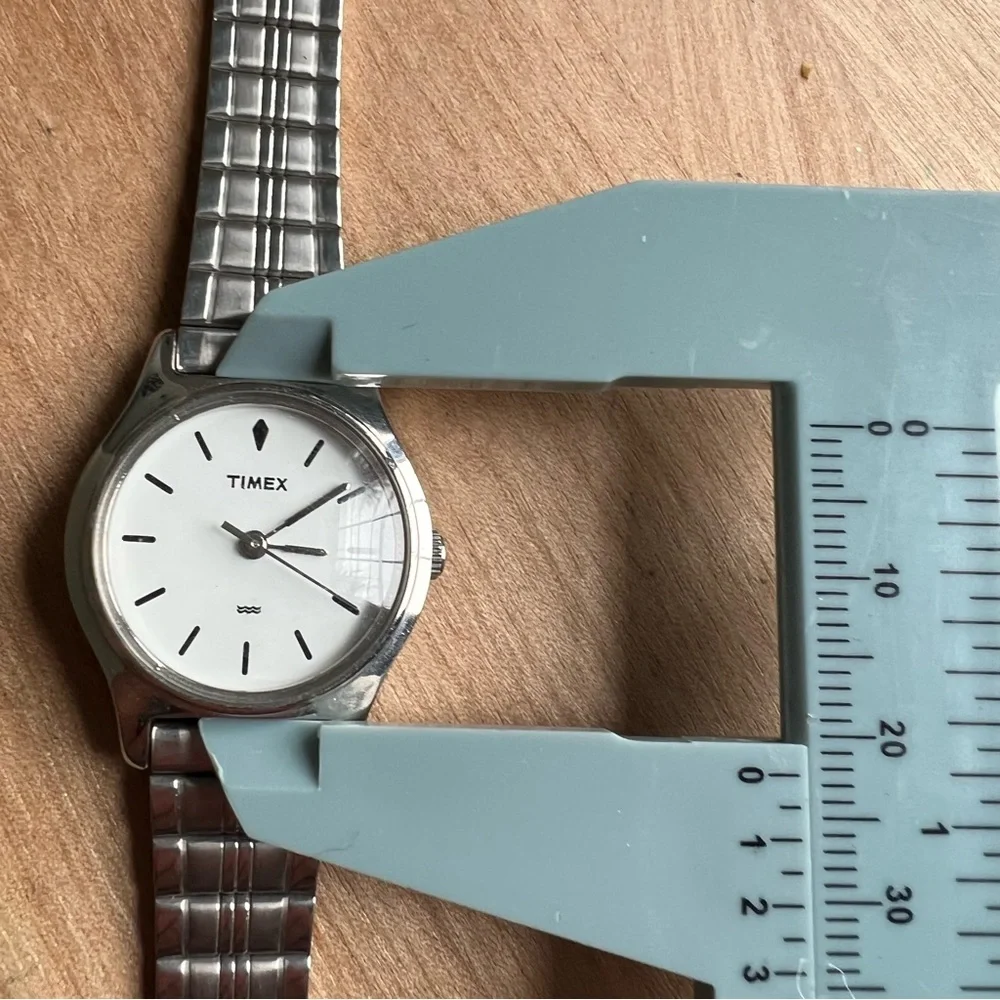 Vintage Timex ladies stainless steel watch water resistant NEW BATTERY